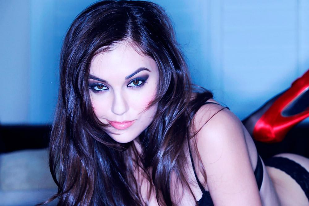 seksualnoe-foto-s-sashey-grey-negrityanki-tolstozhopie-seks