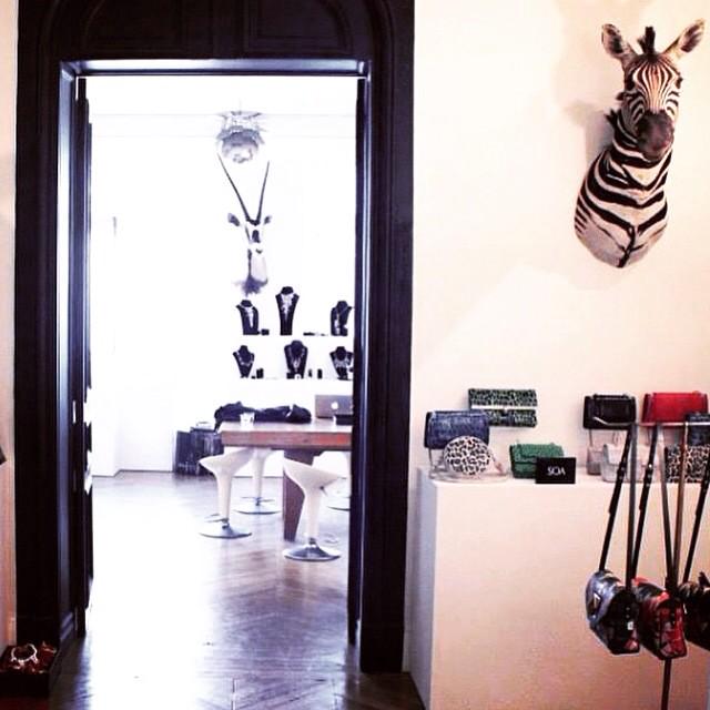 nakarmstrong tweet media