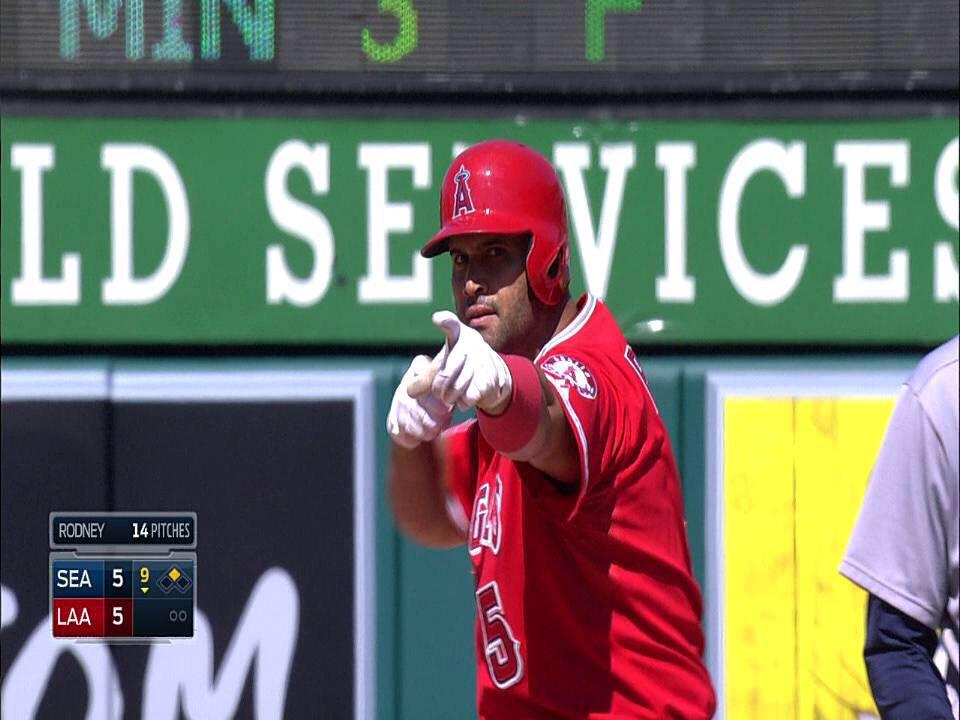 italiansclln's tweet photo. “@BaseballDoucher: When you walk in the party and see your squad http://t.co/VyFdZiVgDp” @CamCommerford @mattxsweat @DHFiveZero
