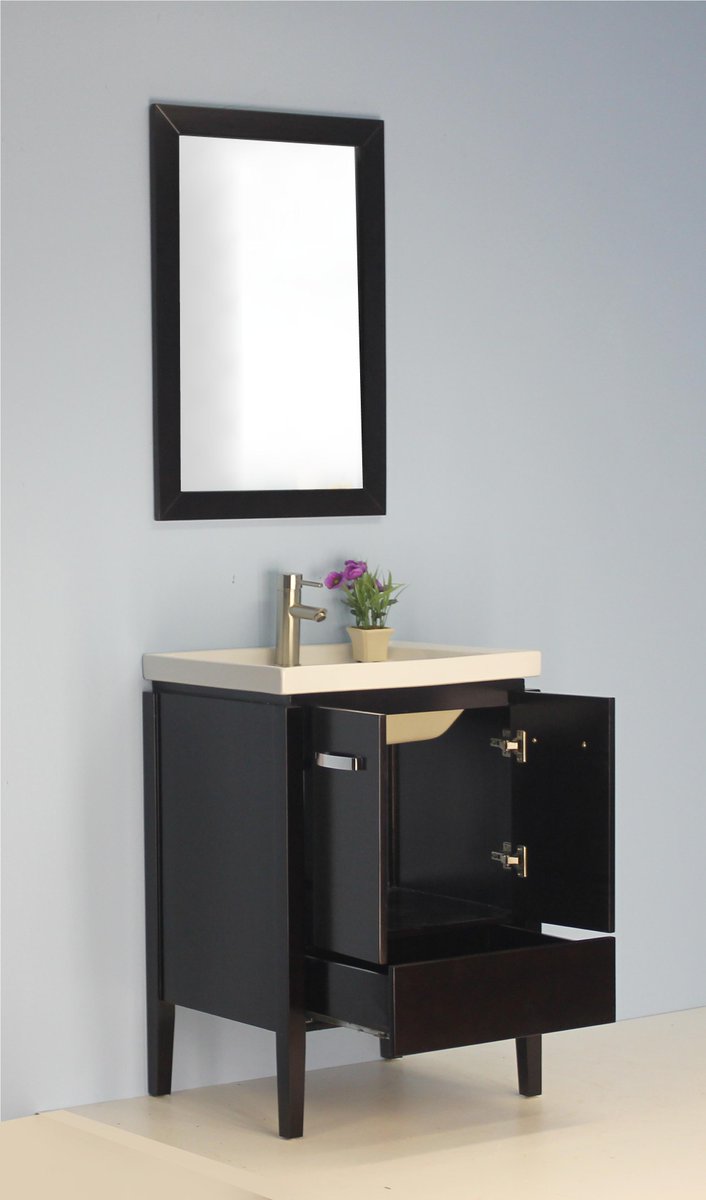 Vinpow's tweet image. You can park this good looking compact in the #smallbathrooms. #solidwoodvanity #smallvanity vinpow.ca/index.php/bath…