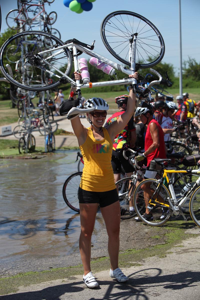 We are looking for help picking the <a href="/RAGBRAI_IOWA/">RAGBRAI</a> theme for Davenport 2015. Vote here: bit.ly/RAGBRAIpoll