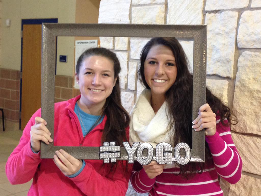 JHSprojectgrad's tweet photo. @clairekoskie @Greta_Banks and @Riley_Blanton say #YOGO!!!!!! http://t.co/Bo2bE9ysLM