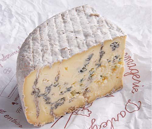 FromagesDeFranc's tweet photo. Le Bleu de Bellevue,un des 1er bleu Breton, à découvrir sur Fromages de France!! #Miam #BZH https://t.co/omr7Ht6Jph http://t.co/sXU1ymhCUX