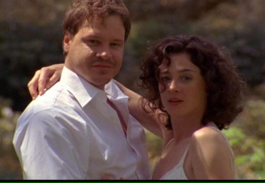 Happy Birthday to Moira Kelly, aka Karen! 