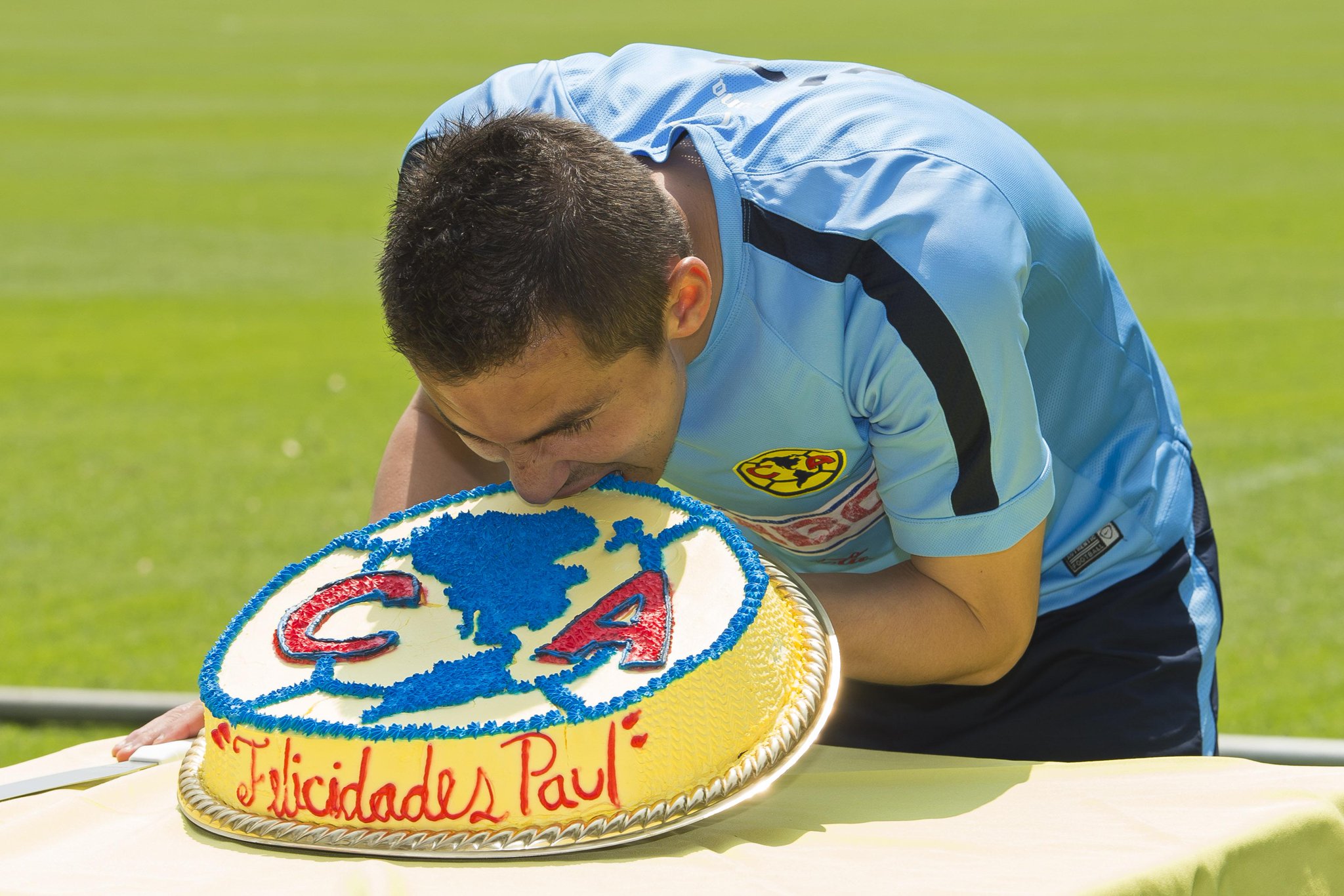 \" ¡Feliz cumpleaños Paul Aguilar!  // Happy Birthday a mi pollo lo amo mucho        