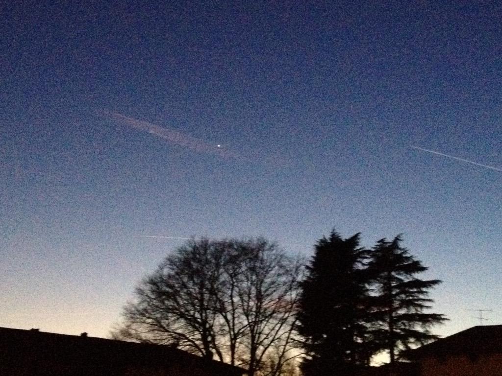 _MaryB's tweet image. Prima stella della sera in attesa delle altre...✨ @QuartoGrado #quartograders 
#donne #prede
A tra pochissimo