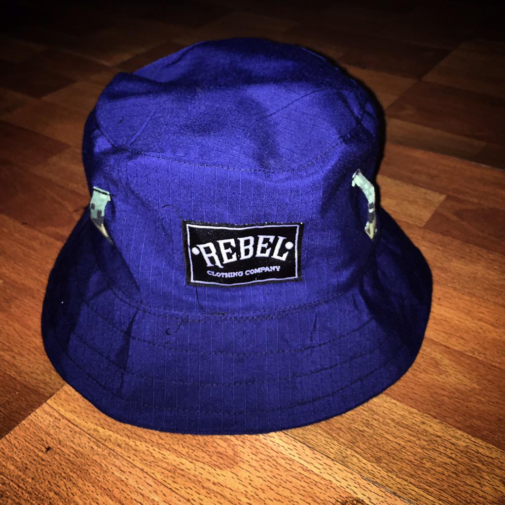 irna_febriany's tweet photo. #rebelclothing #buckethat https://t.co/f8TwOeLwMN INFO ORDER TEXT ☎ 083878095356 || 29281F7A