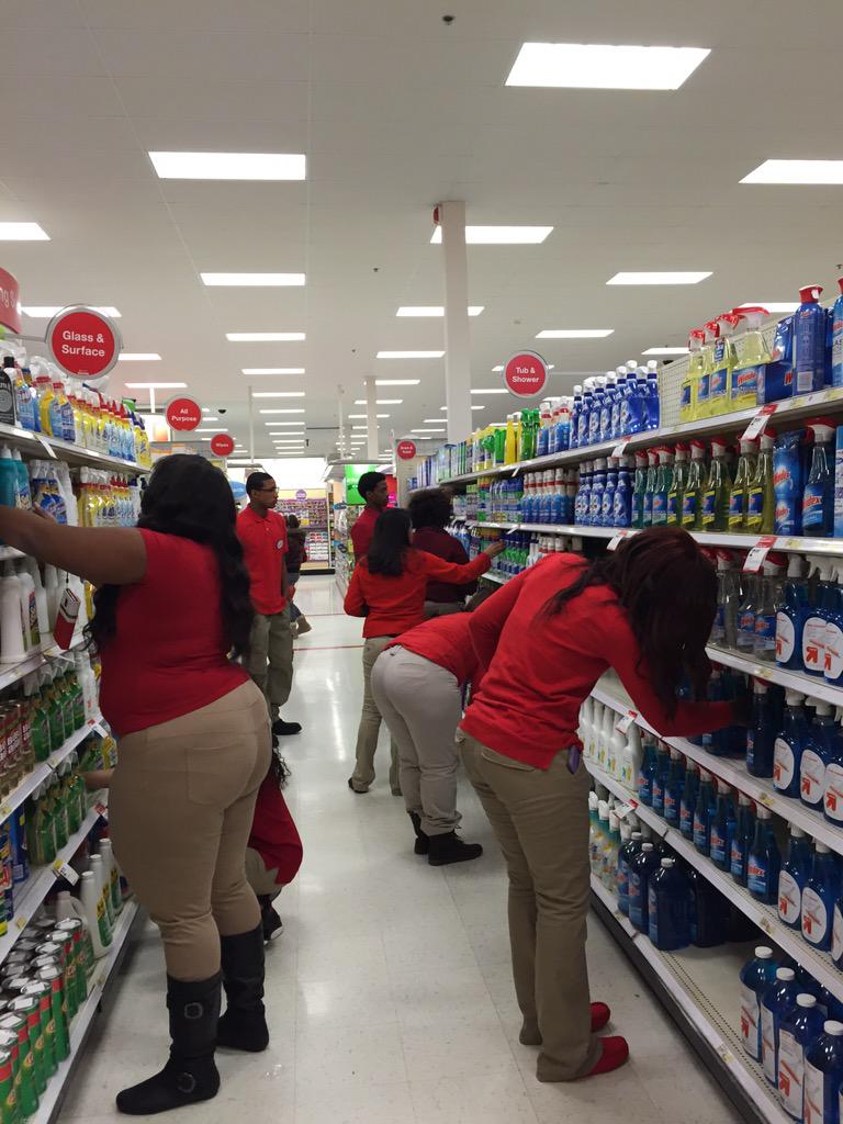 Taking Orientation to New Levels. Teach and train expectations early. #1460Thatswhatwedo#RaisingtheBar @soMFlow