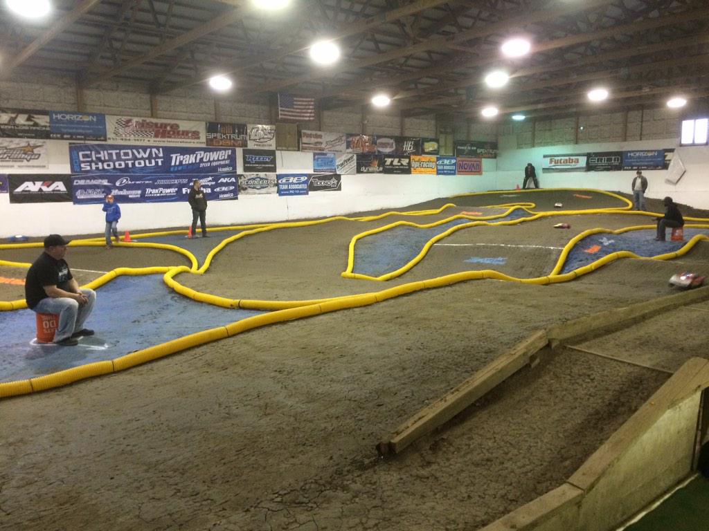 AgentUprising's tweet image. Friday racing at the #chitownshootout