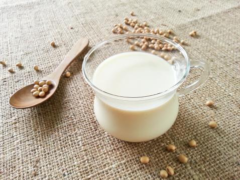 detikcom's tweet photo. Susu Kedelai Mampu Turunkan Kadar Kolesterol Darah dan Cegah Osteoporosis (1) http://t.co/u8uen82JvV via @detikfood http://t.co/d2YdKTjQ6j