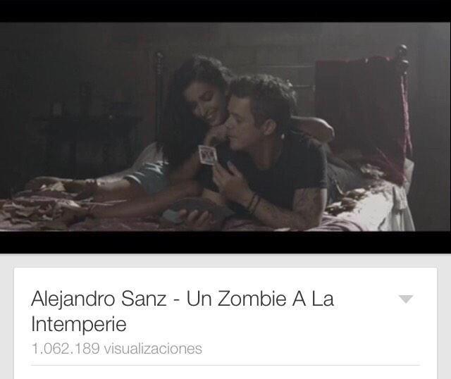 REVISTA_SANZ's tweet photo. Lindo video y linda canción "Un zombie a la intemperie" @AlejandroSanz
http://t.co/XfZSQRKvlC zimbie 0n3JKL7Qkc http://t.co/xxIlOoLmZg