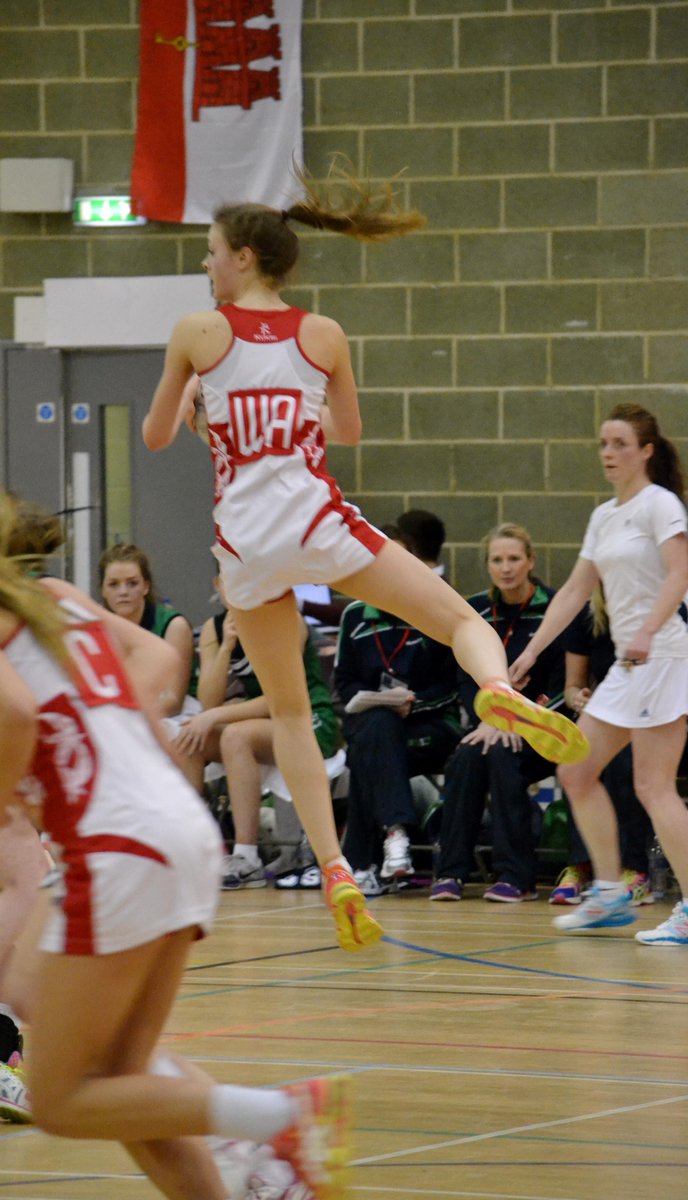 SammyJMeade's tweet photo. @HertsMavericks youth super shooter @LauraMorton14 in action today for @England_Netball U17's http://t.co/cvy4gjJmtb