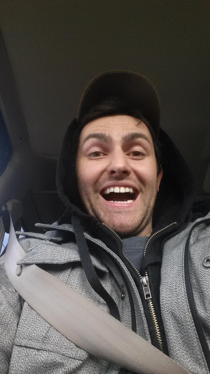 MikePel16's tweet photo. My OMG im on my way to see @garthbrooks face!!!!! #dreamcometrue #loveg! #cantwaitanylonger http://t.co/64s0mU06Ap