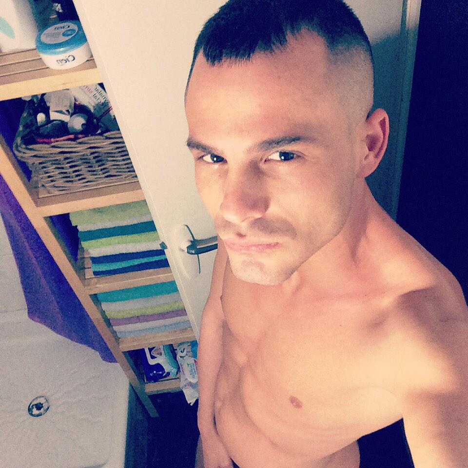 ValentinBogdan1's tweet photo. Night 😝🔝 http://t.co/MDhSO9tBVp
