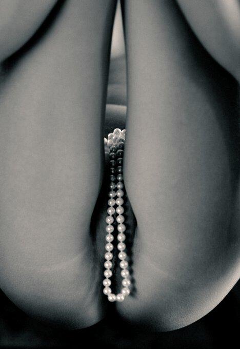 quijoteandoles's tweet photo. Engalanarás con collares a la reina!!..
#MandatosDivinos
@_Sensuality_ @mipasiontu @Atravesarfuego @iSexyPensadora http://t.co/z86xcJaYh2
