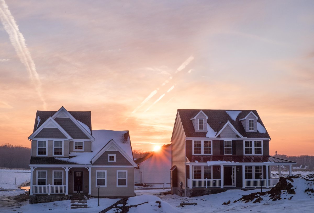 ArcadiaLandCo's tweet photo. Snowy sunset over the new @kchhomes single family homes at #SadsburyPark. http://t.co/q80uxOULtx