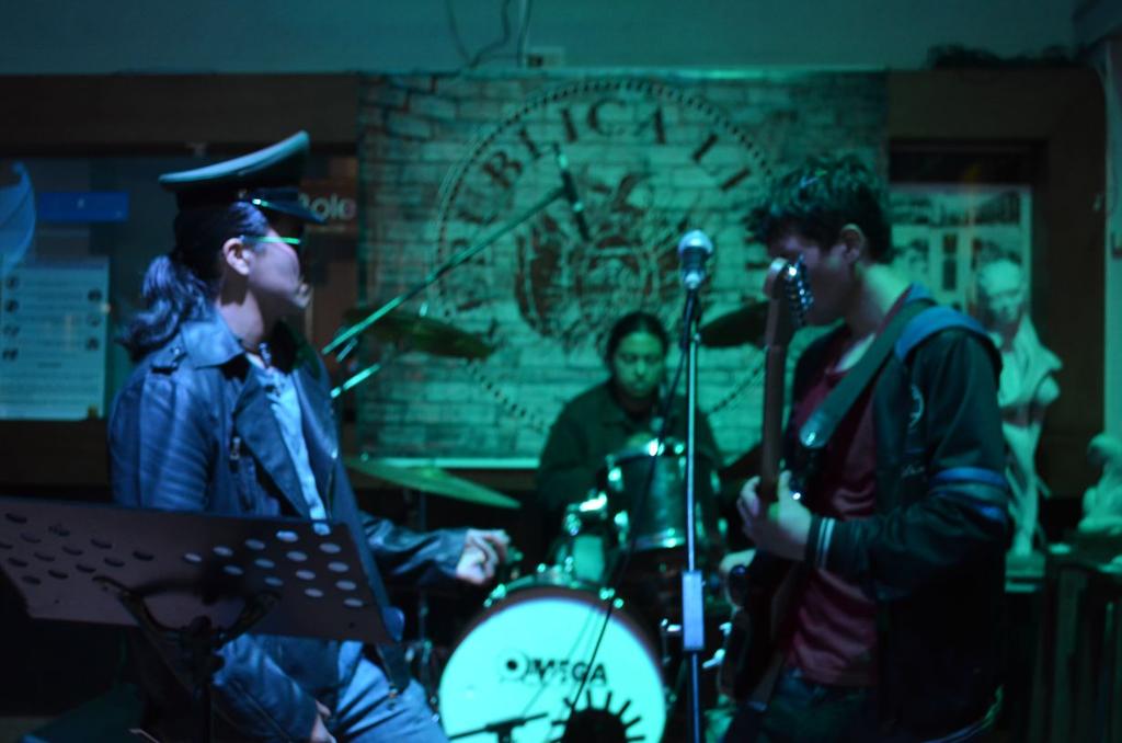 Apertura del ciclo de #CineLatinoamericano #LaPaz #Rock