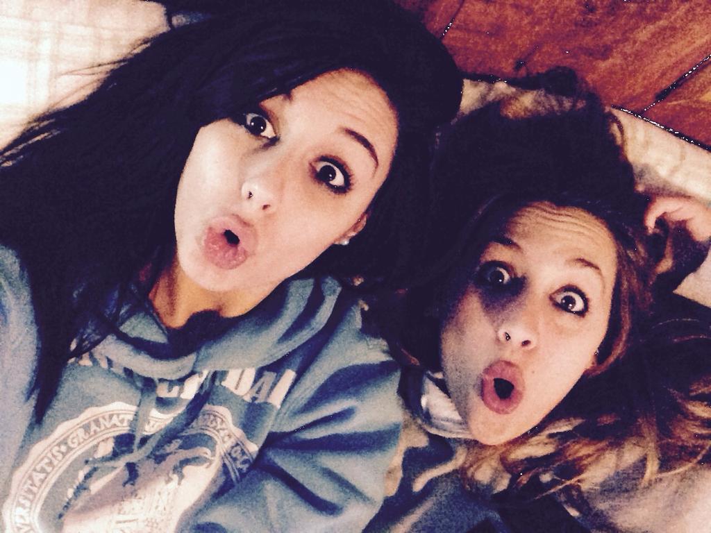 Mariajose_172's tweet photo. La verdadera amistad no se trata de ser inseparables, si no de poder estar separadas sin que nada cambie. Love💜 http://t.co/5ztYgkKIyZ