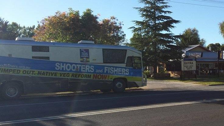 sffAustralia's tweet photo. The SFP bus rolls on. First stop this morning, #Guyra. #wheelsonthebus #nswvotes #SFP2015 http://t.co/upte06ITho