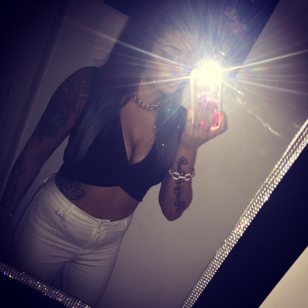 Sxcfruitloop's tweet photo. Had an amazing meal @SheeshChigwell with great company  @CandiJayy http://t.co/RTu5gkPkcH