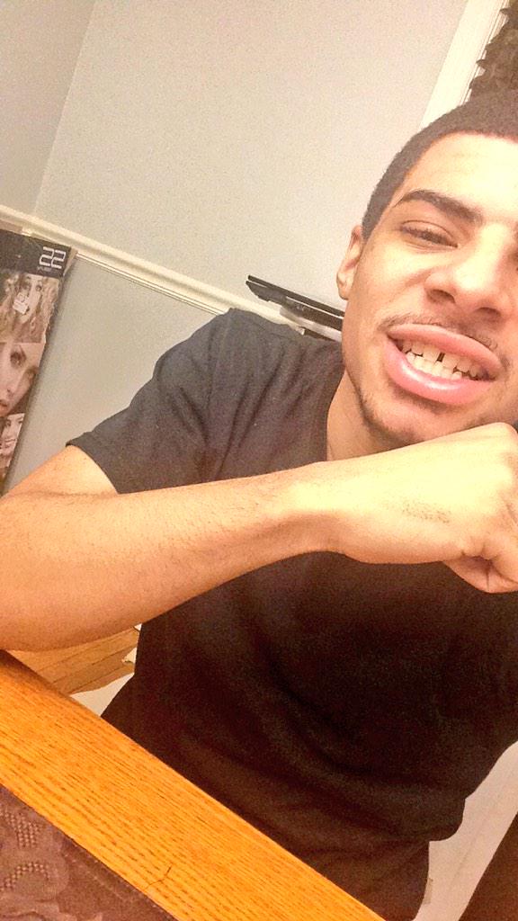 SPOOK_DA_KiNG's tweet photo. It's not hard to see that I'm doin me just fine😌✊😏 http://t.co/mkuLdqBbq8