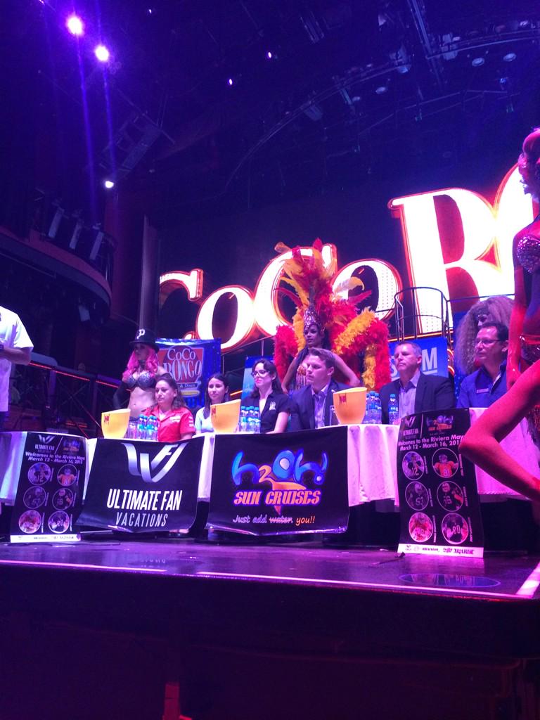 AmoRivieraMaya's tweet photo. @CalebHanie12 junto más jugadores  dispuestos a mostrar un México seguro para visitar!! #Cocobongostyle http://t.co/ChyIfwERmU