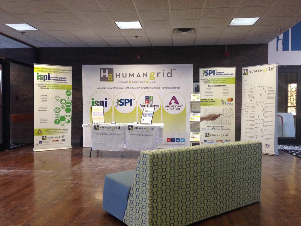 JuliaHoran's tweet image. #tedxacschool getting ready with @MyHumanGrid looking awesome @TEDxACSchool