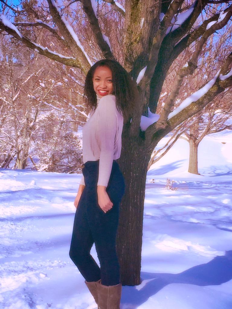 AmbreFlowers's tweet photo. #BlackOutDay #Flowersedition http://t.co/Uw3AmozZIA