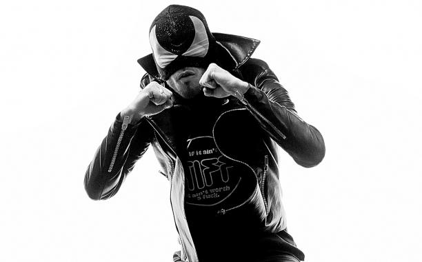 .<a href="/BloodyBeetroots/">The Bloody Beetroots</a> premieres dirty new electro track 'Blush': ow.ly/K29E3