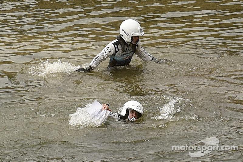 Next time codriver Raigo Molder should laminate his pacenotes! Photos: bit.ly/1A5MXMW #WRCmexico <a href="/OttTanak/">Ott Tänak</a>