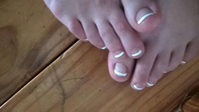 Got my piggies painted today http://t.co/PzKxb5En2p<a href="/tag/mvsales"class="tags"><span>#mvsales</span></a>