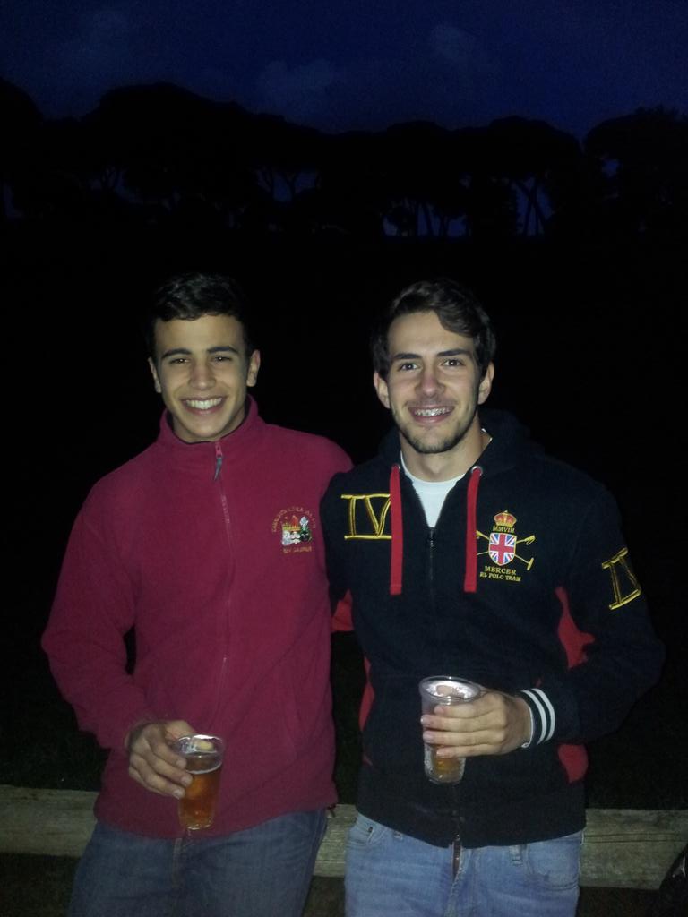 pedrogb97's tweet photo. Un hermano! Tequiero feo, felicidades 😚😚 @ACaraballo7 http://t.co/SX2QXwTLsM