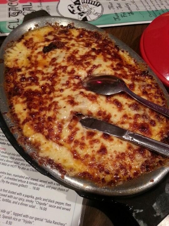 snarkosaurous's tweet photo. #quesofundito with #chorizo #YESPLEASO http://t.co/3mDMNgGCTT
