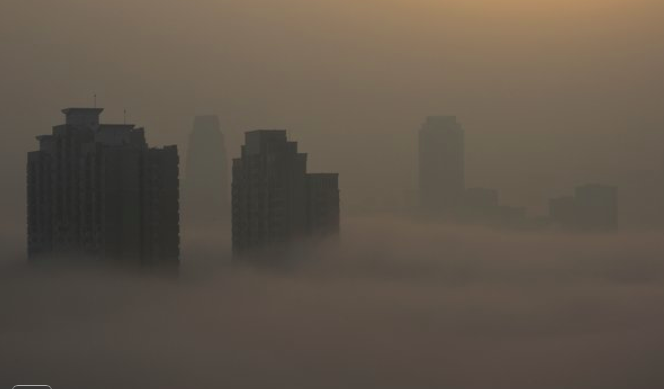 ewong's tweet photo. So while India bans a documentary on rape, China bans one on air pollution. http://t.co/pRPiiX3uE1 http://t.co/LmkLa15o0R