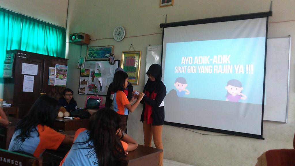 POS 2 : Gosok gigi. Ayo adik-adik sikat gigi yang rajin yaaaa :D