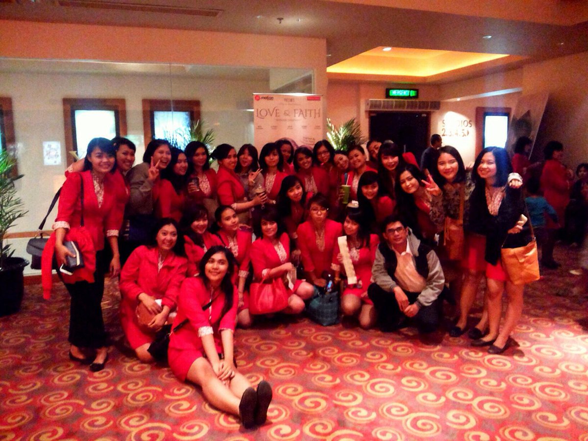 levandr3's tweet photo. #nobarOCBCNISP  area 2 bandung @XXI btc event @bankocbcnisp http://t.co/VBxHbfFQ9Z