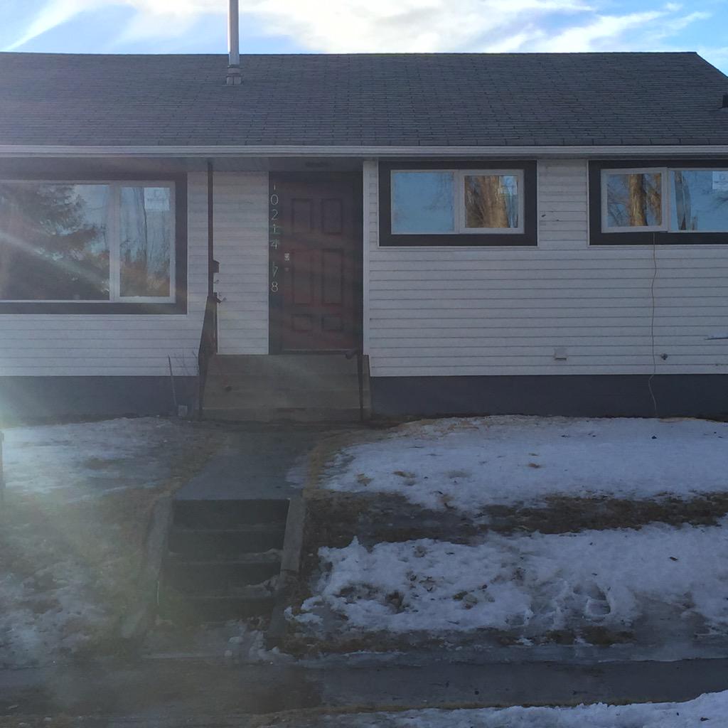 MsWholesaler's tweet photo. Forrest Hieghts property evolution near completion! #YEGHOMES4U #propertyevolution #LadiesWhoReno http://t.co/BmKnk3iXRB