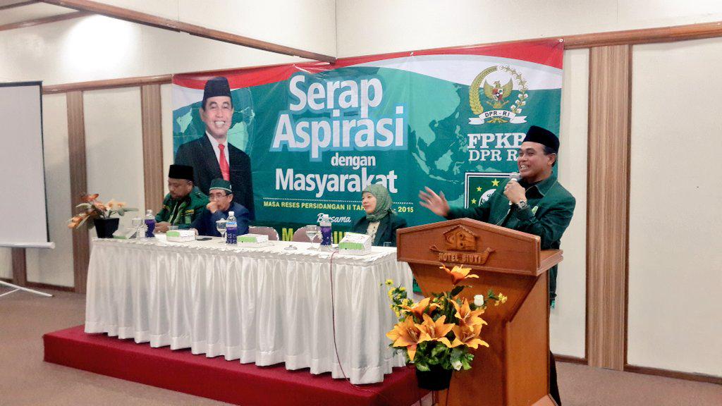 Zairullah_ZA's tweet photo. Serap aspirasi dengan masyarakat Kota Banjarmasin @FraksiPKB @BeritaPKB #Reses http://t.co/ymgDbJ61X0