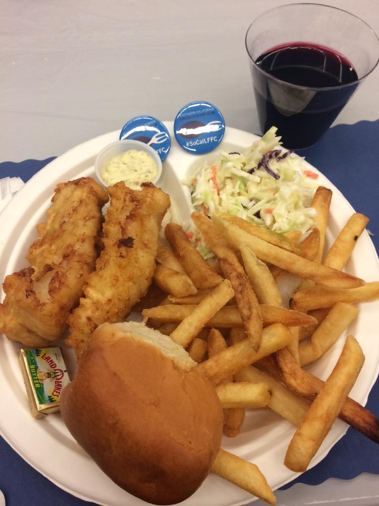 SoCalLFFC's tweet photo. St. Bonaventure in Huntington Beach! Fish fry success. Pretzels &amp; free desserts (donation). #fishfry #SoCalLFFC http://t.co/QZ02LgbPA8