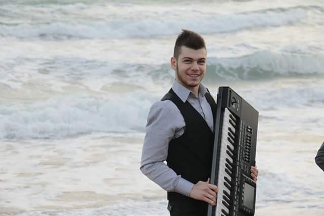 FeverTrio's tweet image. 