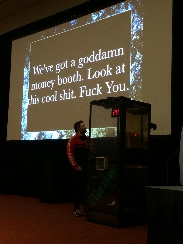 B_drm7MWQAA0ttT.jpg:large