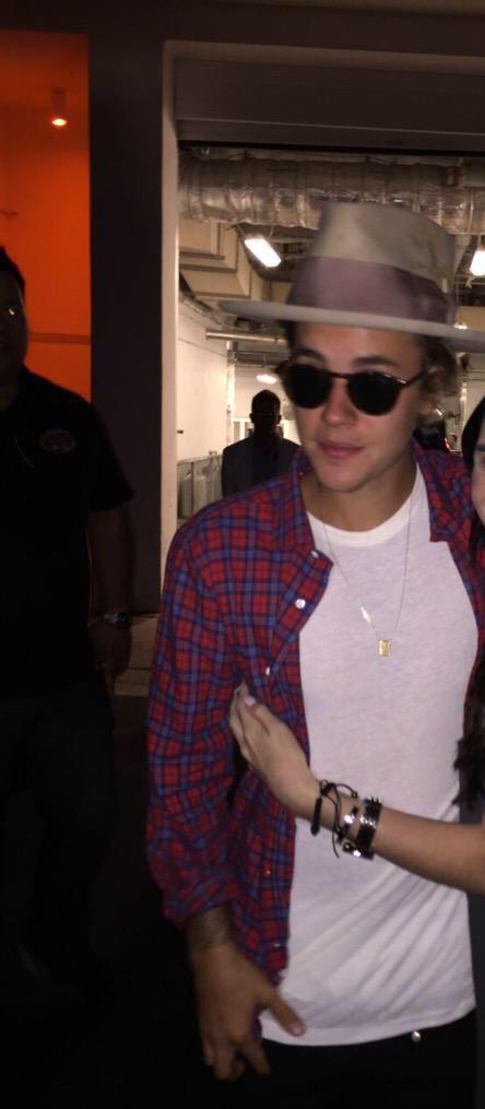 tributetweetss's tweet photo. Justin bieber in plaid appreciation http://t.co/YktfCeGO1T