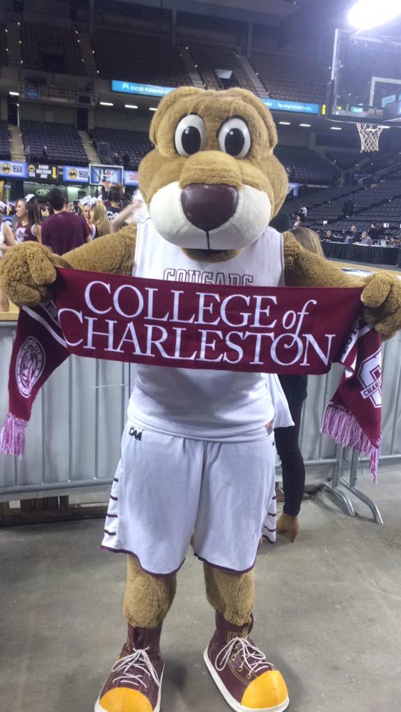 ClydetheCougar's tweet photo. YES!!!! @CofCBasketball wins!!!!! http://t.co/d7uofe2XSa