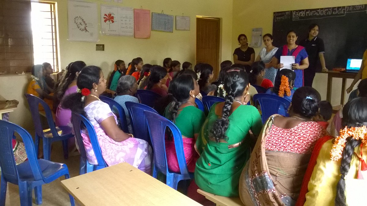 ReachingHandBlr's tweet image. #InternationalWomensDay #ReachingHand Wonderful time with #teachers and #parents .Advance #HappyWomensDay