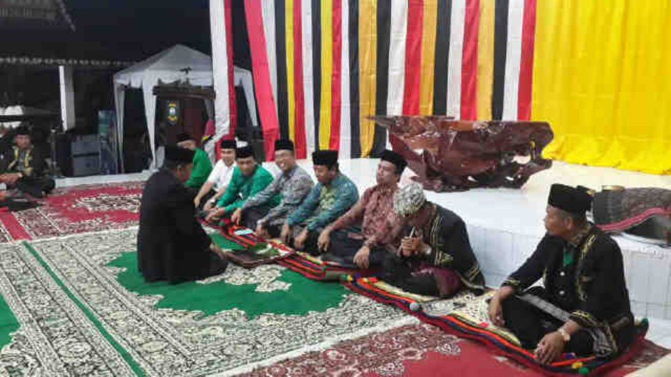 Foto_DPP_PPP's tweet photo. Mangaraja Mutia Hadmean Lubis : Maharaja Yang Membawa Kesejukan Cc: @DPP_PPP @FPPP_DPRRI http://t.co/huhT8EotHK