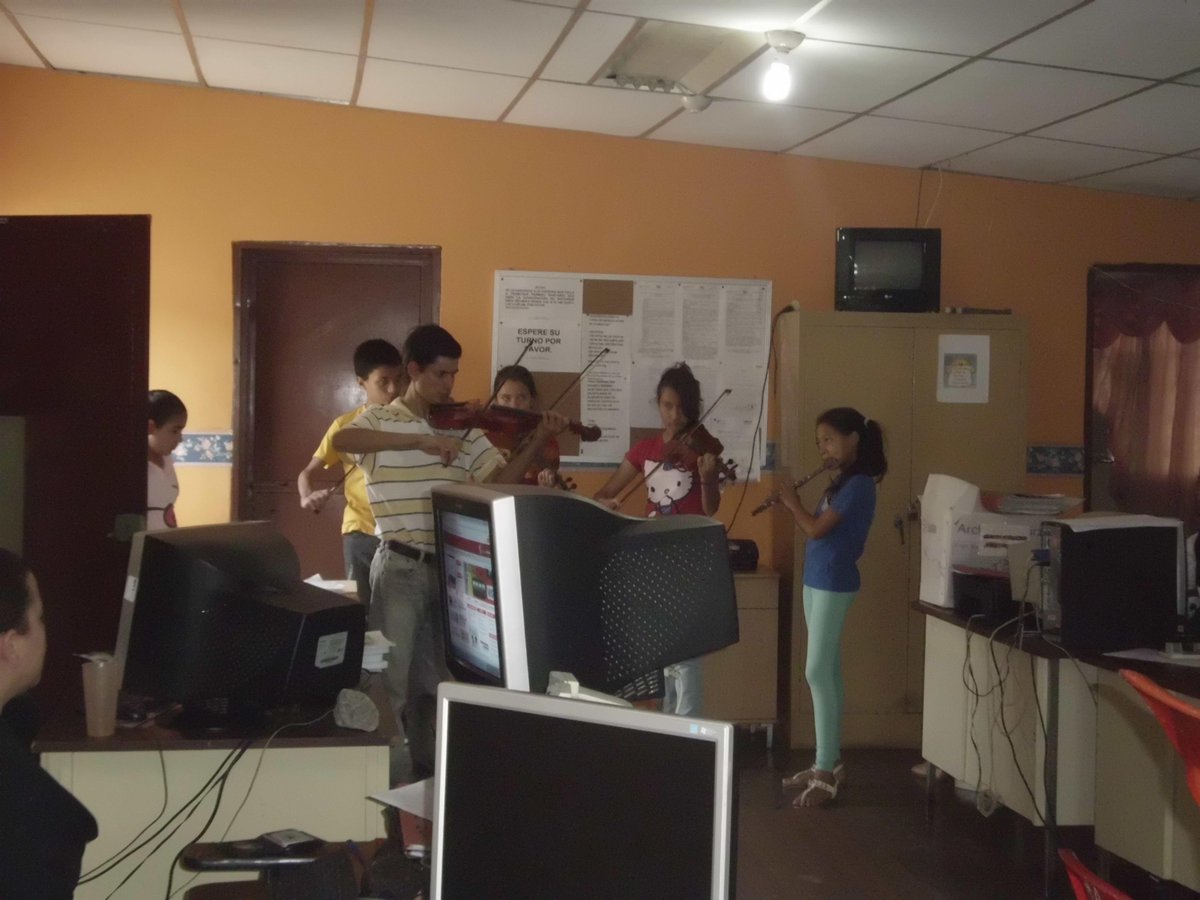 24-feb-2015
Orq Socopó
Hospital Dr. Jose León Tapia Oficinas
<a href="/elsistema/">El Sistema</a>  #ElSistemaCumple40 @Nucleobarinas