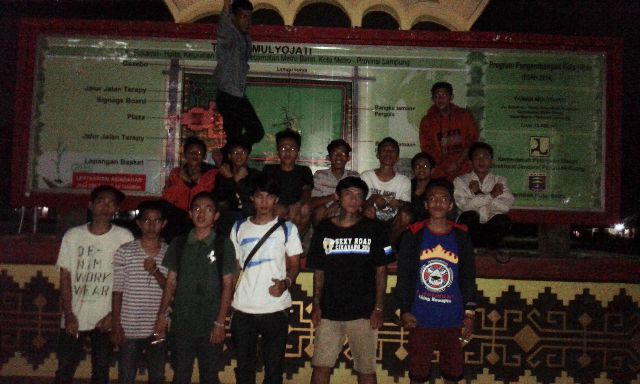 NunRoad's tweet photo. Keluar XTC METRO.LAMPUNG http://t.co/az4r97nnQa