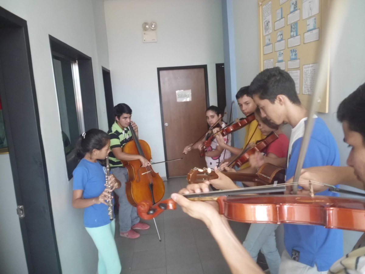 24-feb-2015
Orq Socopó
En el C.D.I Piso 2 pasillos
<a href="/elsistema/">El Sistema</a>  #ElSistemaCumple40 @Nucleobarinas