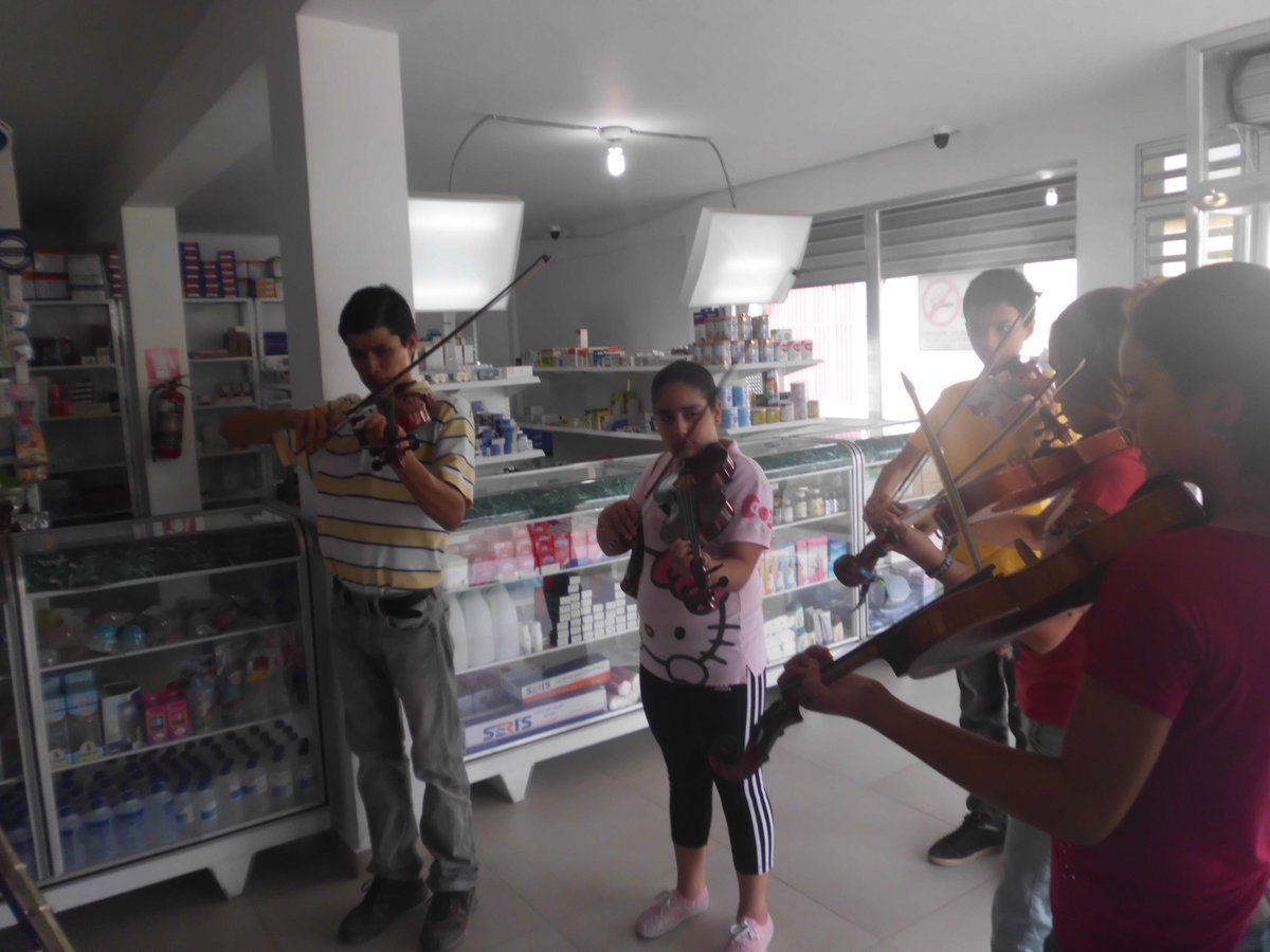 24-feb-2015
Orq Socopó
Farmacia Montserrat 
<a href="/elsistema/">El Sistema</a>  #ElSistemaCumple40 @Nucleobarinas