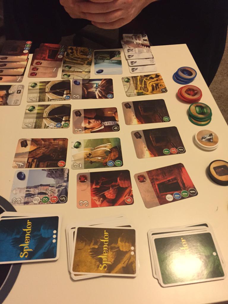 MeepleTime's tweet image. #splendor #nomat #tinytable  @SpaceCowboys1